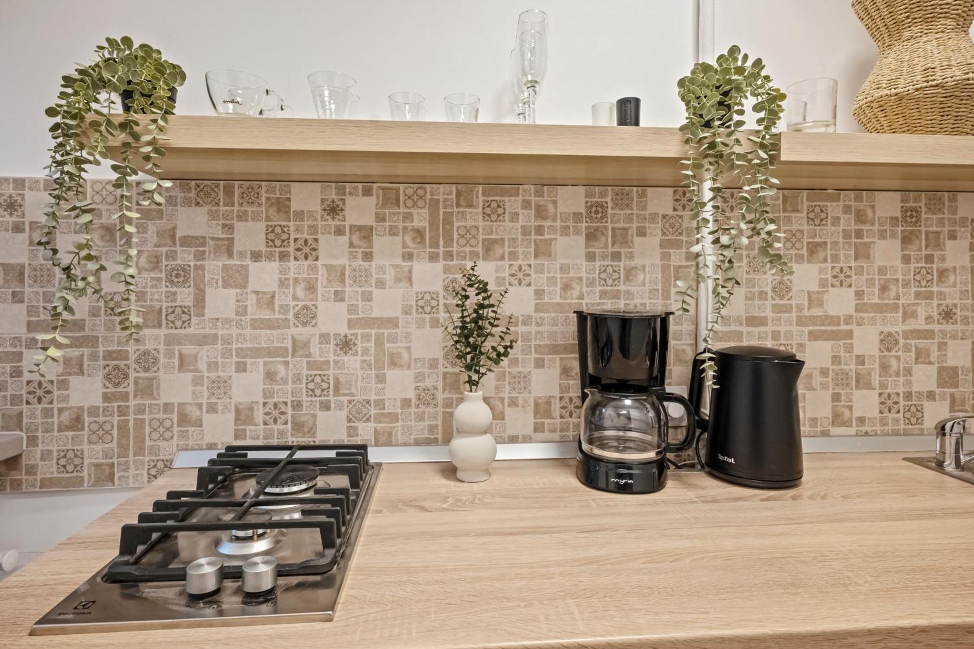 Earthy Escape - Central Apt With Balcony بوخارست المظهر الخارجي الصورة