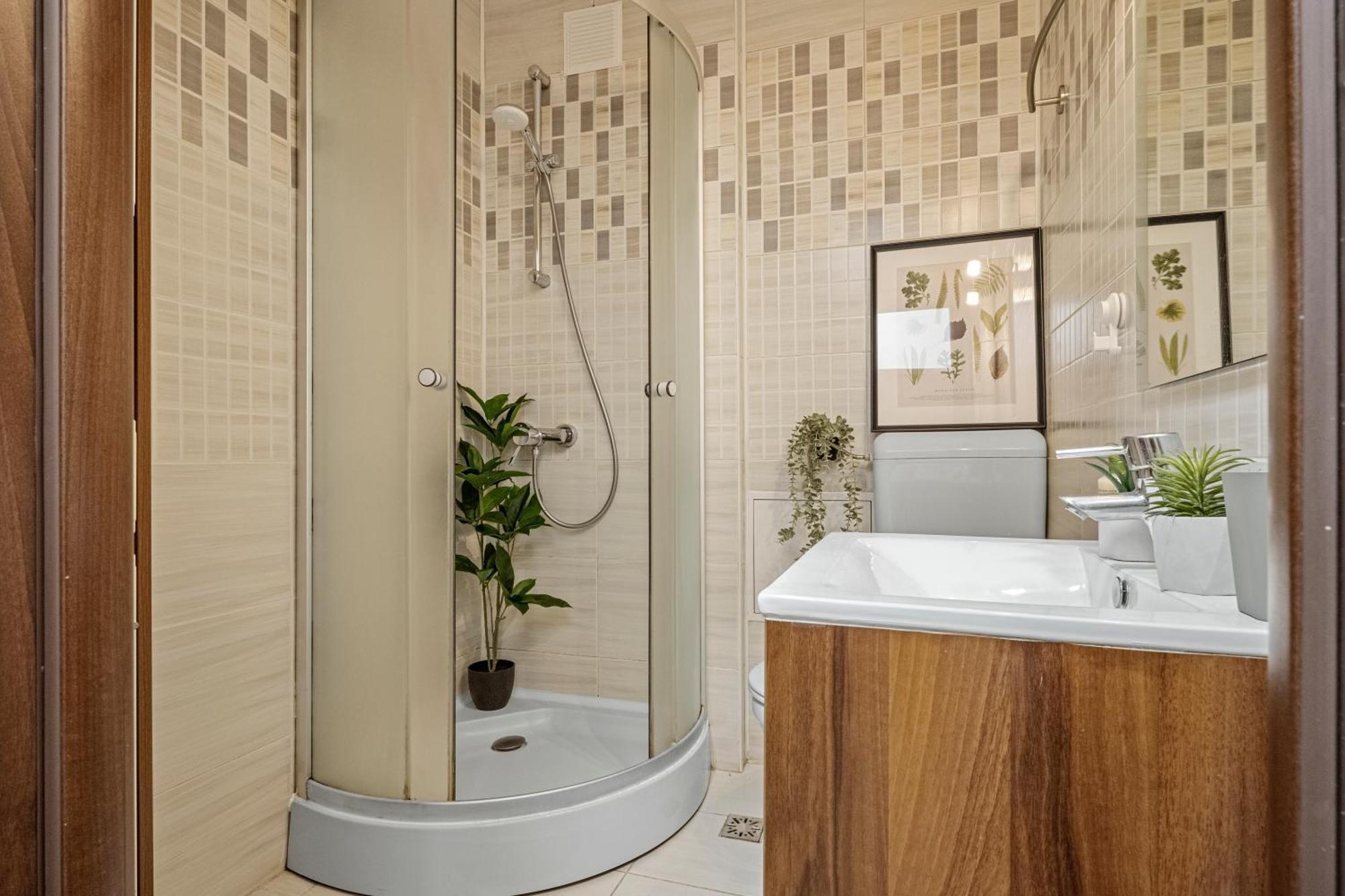 Earthy Escape - Central Apt With Balcony بوخارست المظهر الخارجي الصورة